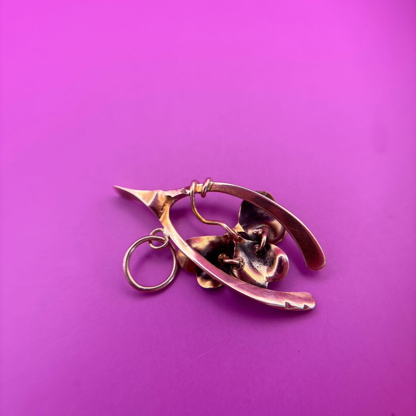 14k wishbone with clover tsavorite charm