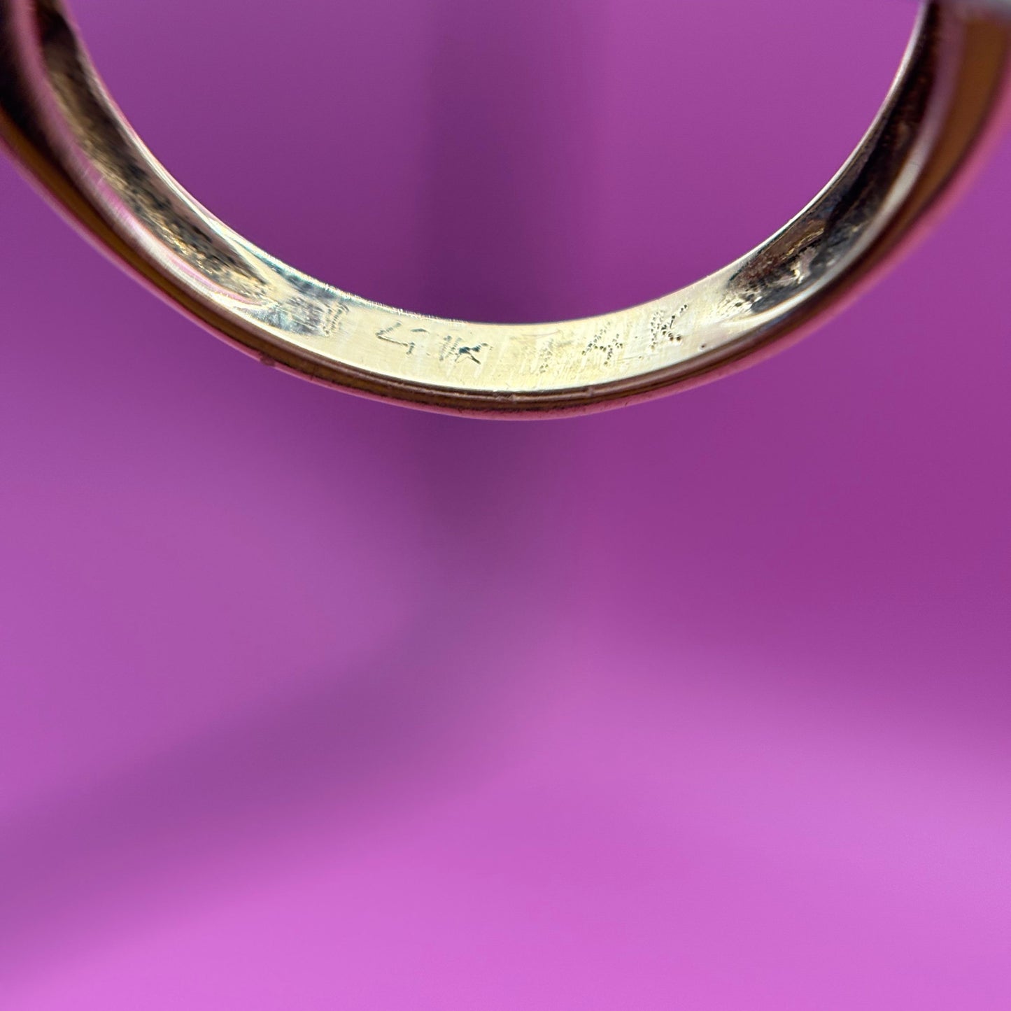 14k chevron fluted ring with diamond