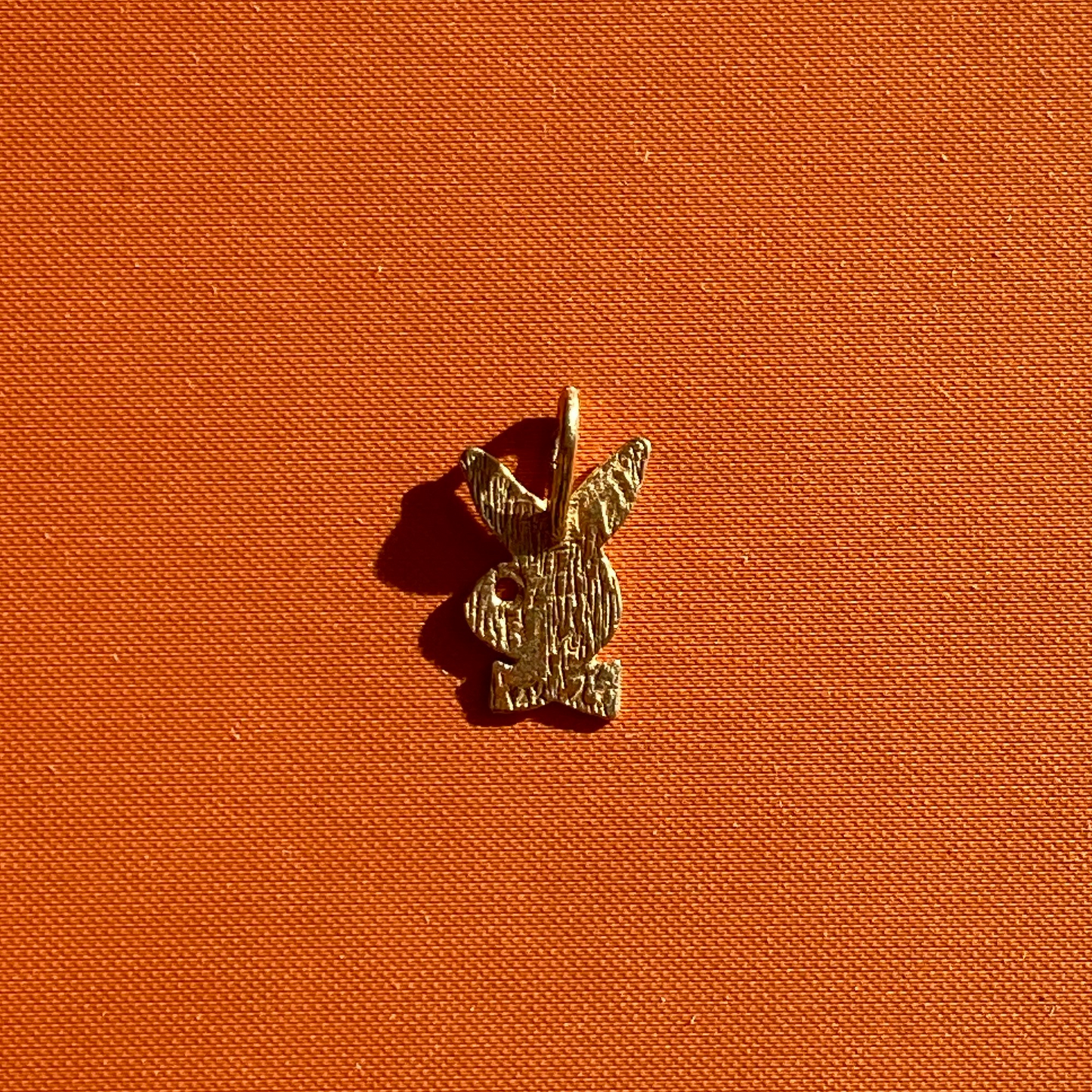 14k playboy bunny charm