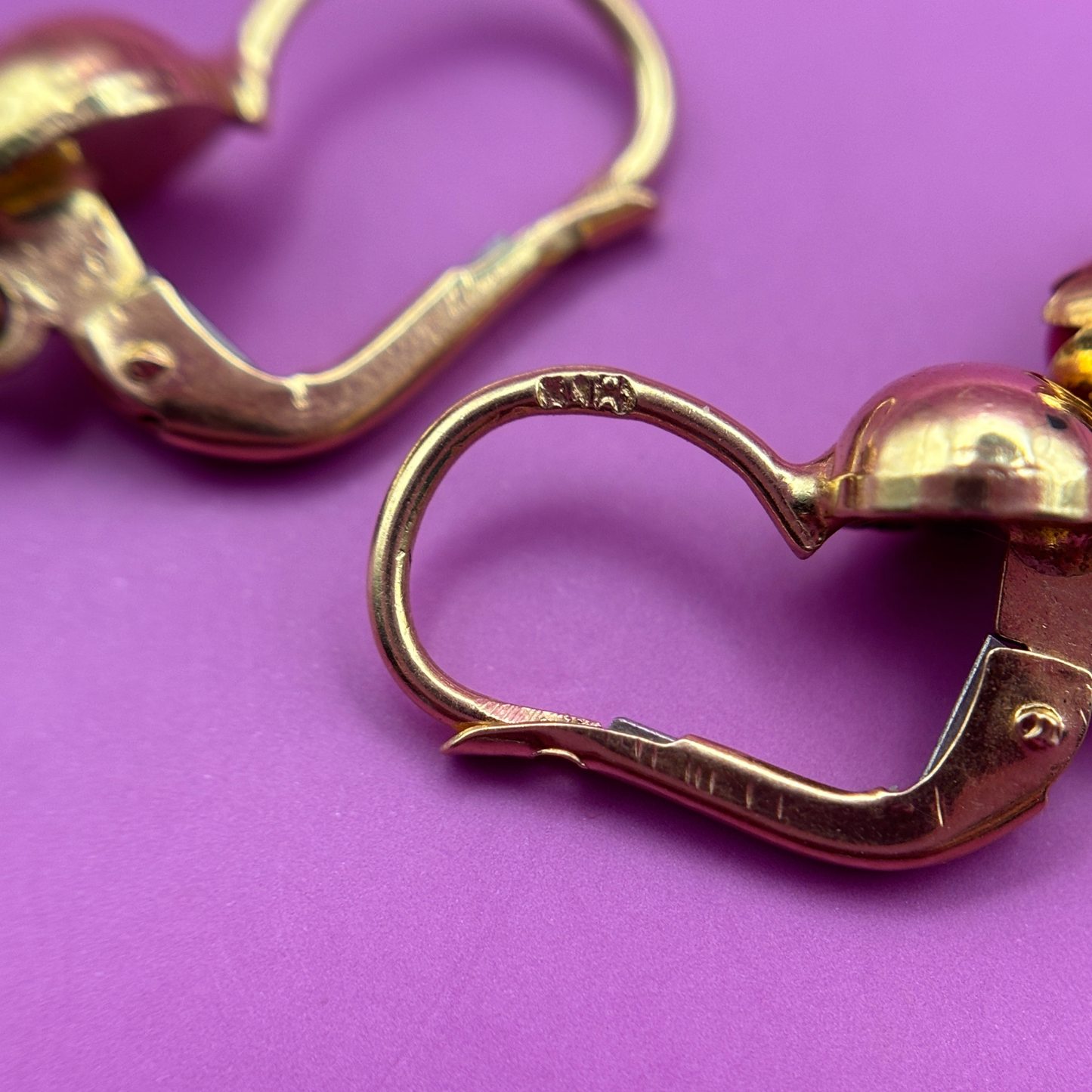 18k dangle earrings with red coral cabochon