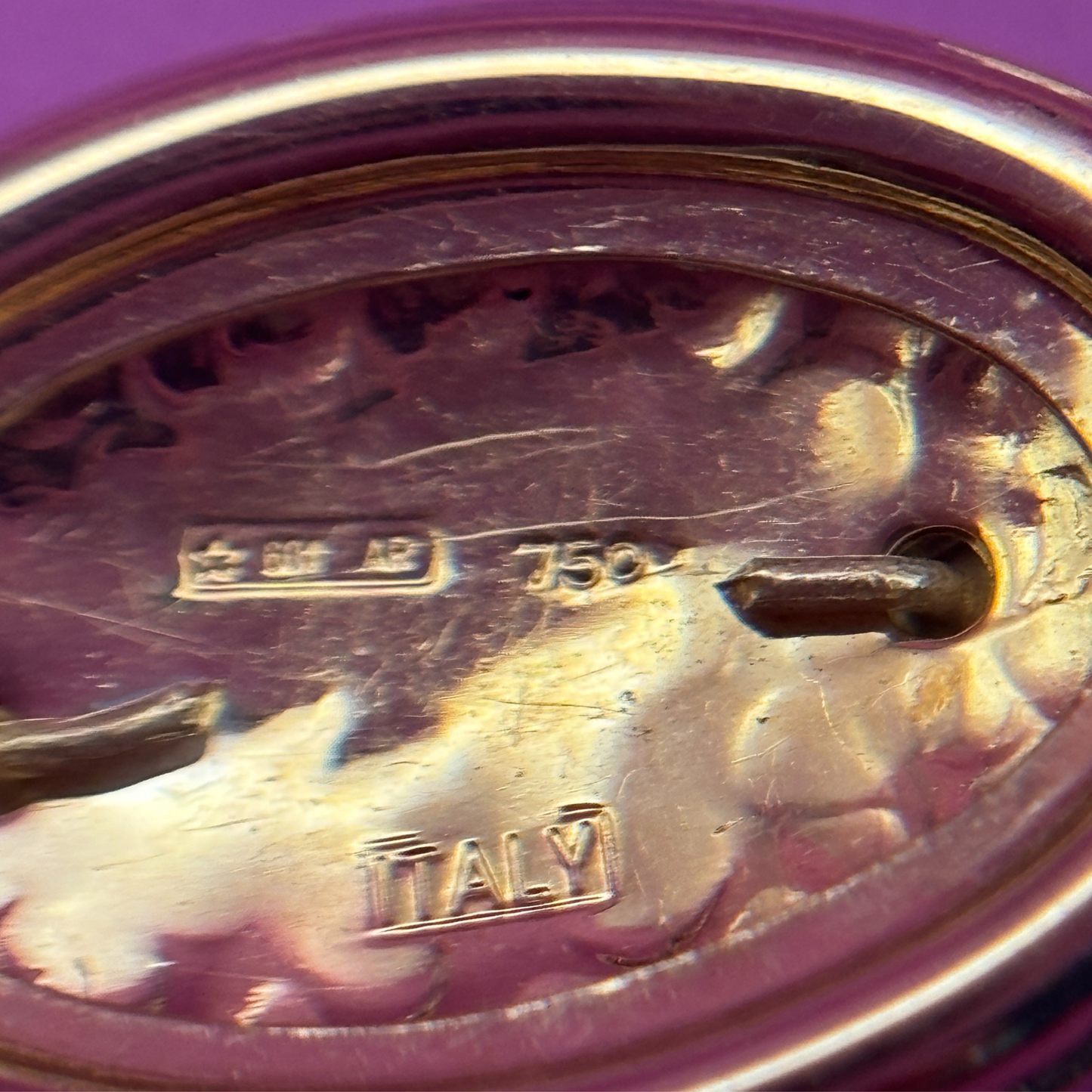 18k art nouveau inspired 80s Anfora cameo pendant