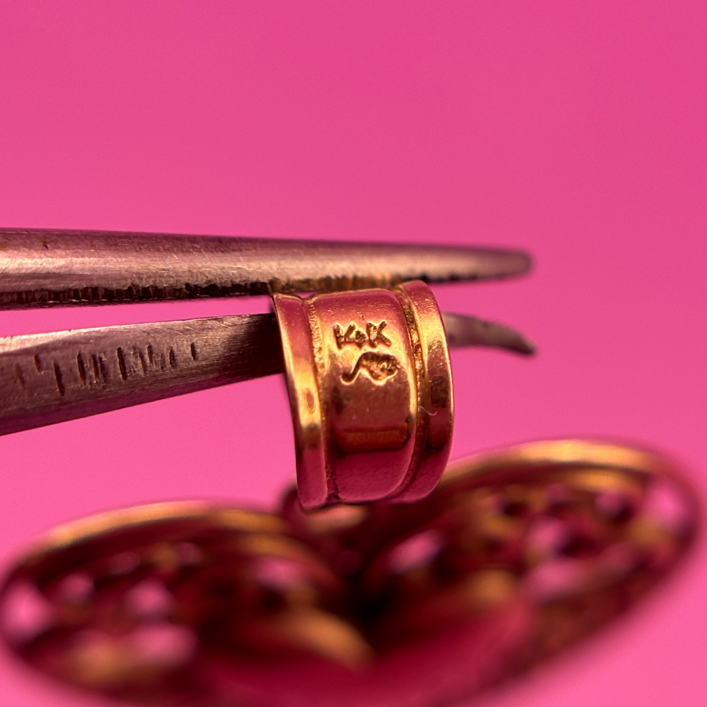 14k ornate heart charm with rg centerpiece, 19mm height (without bail)