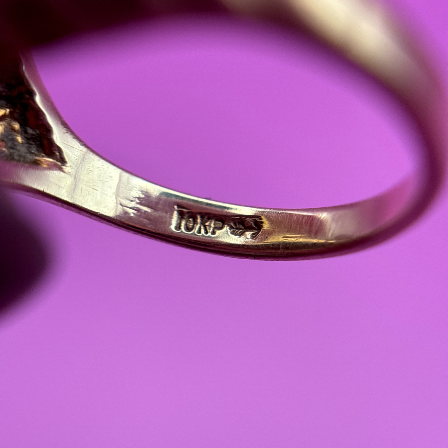 10k cut out croissant ring