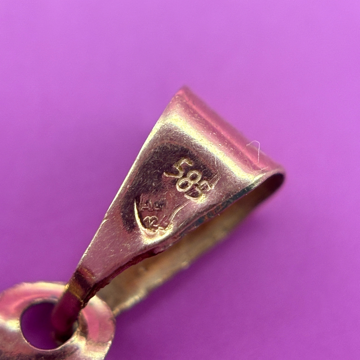 14k scroll charm