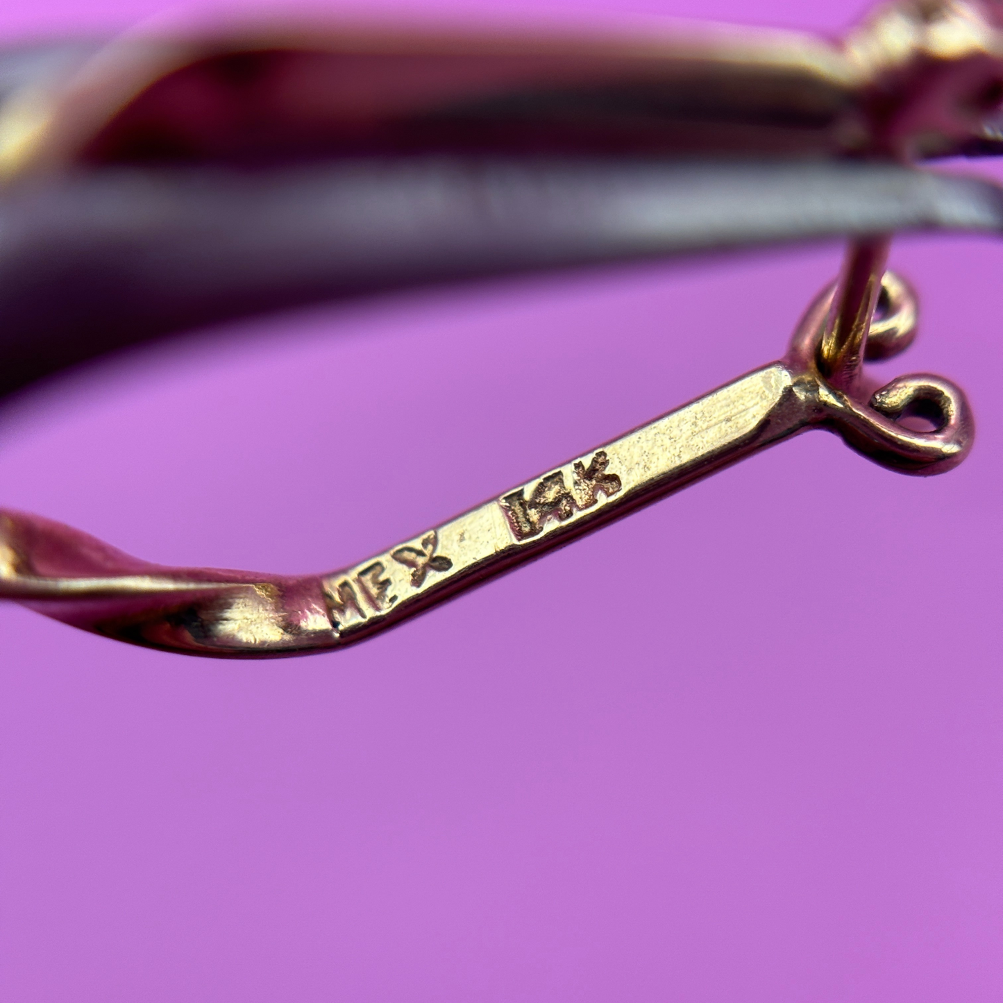 14k twisted geometric single hoop