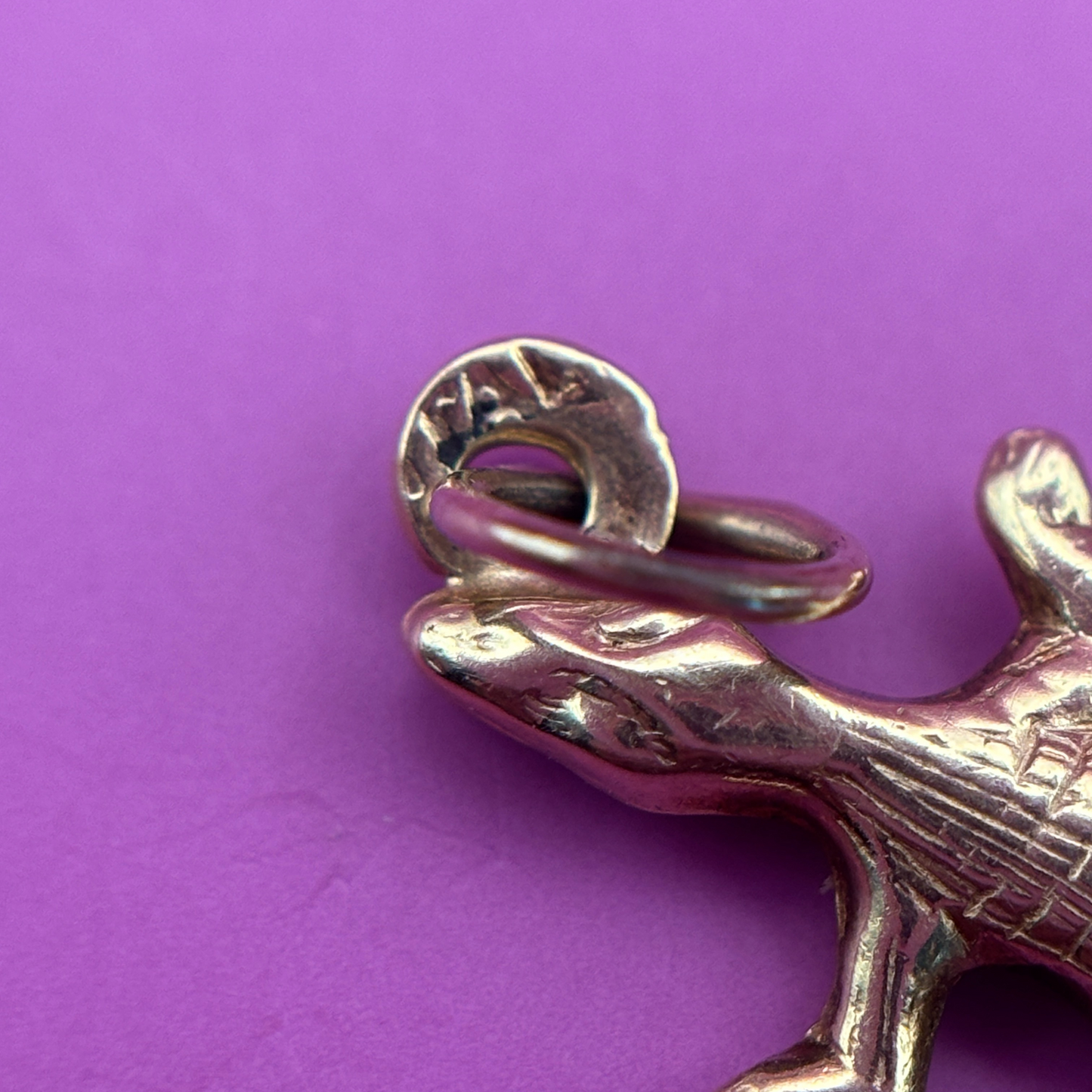 14k lizard charm