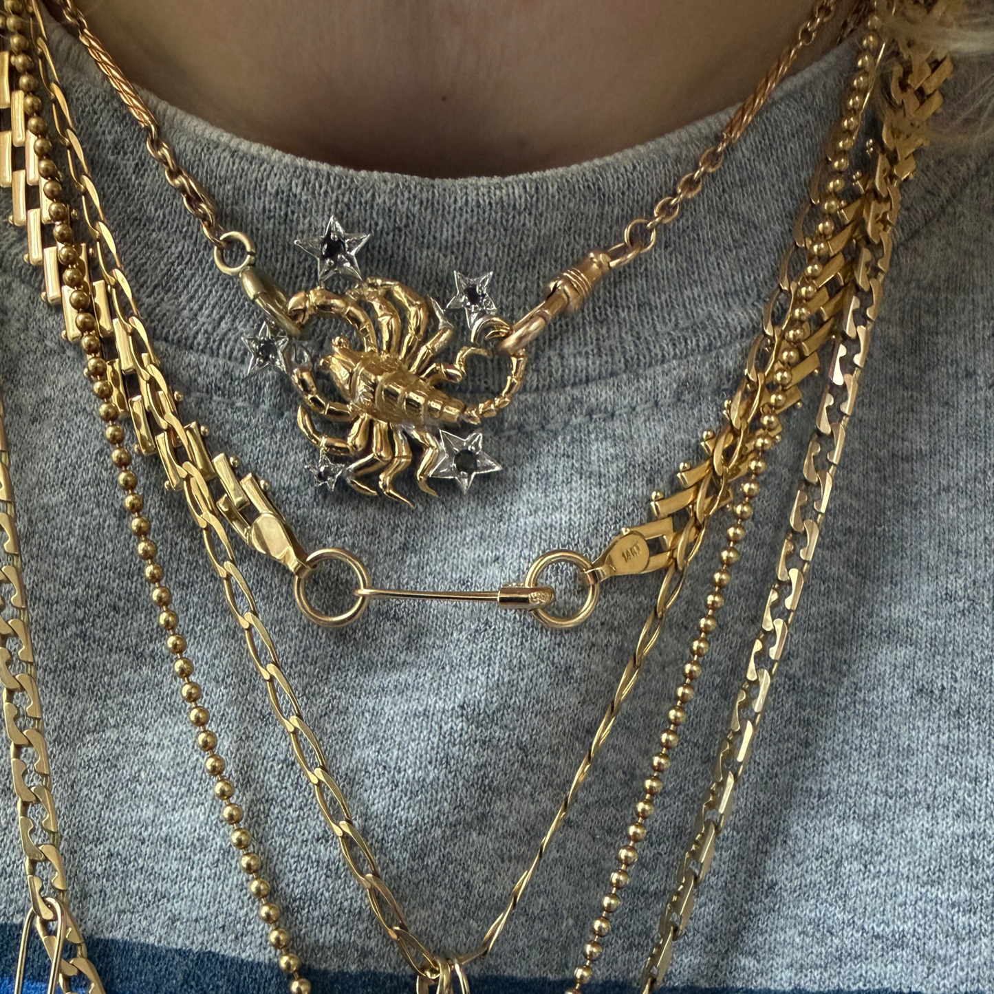 18k scorpion star setting pendant