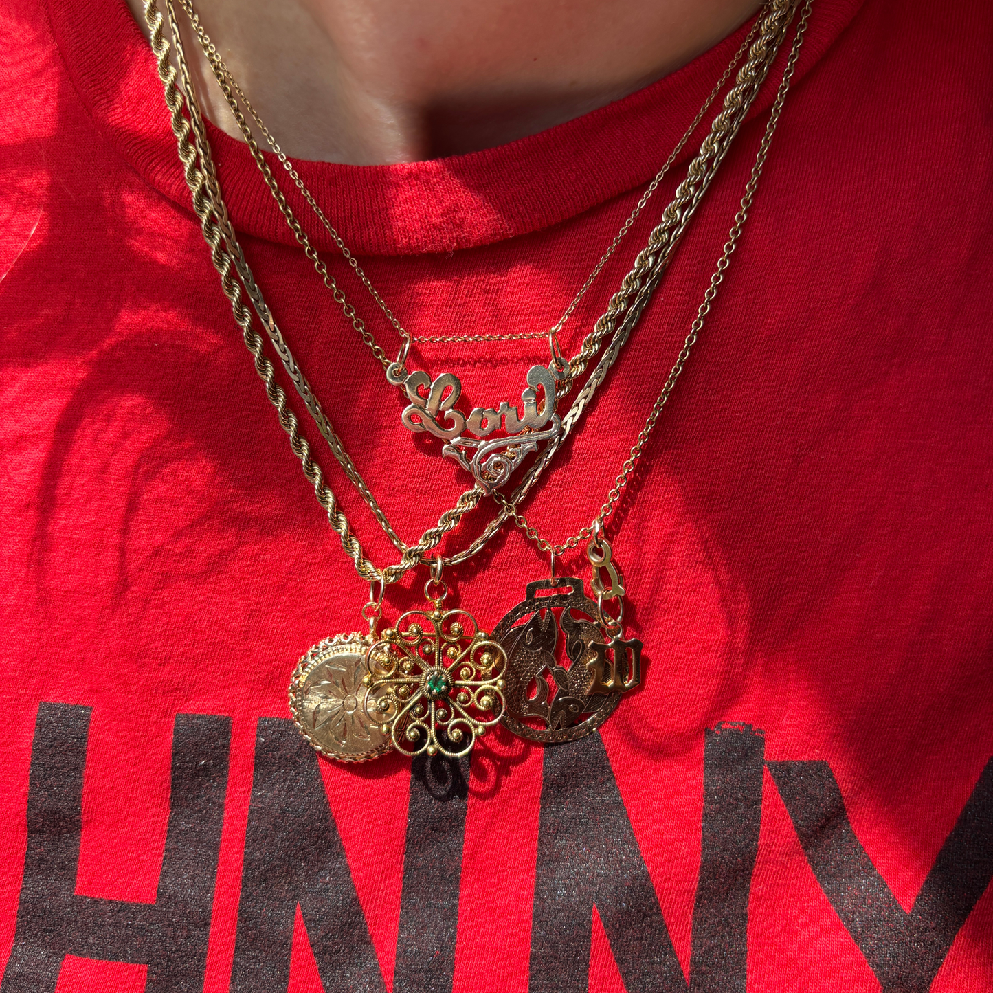 10k antique pisces medallion