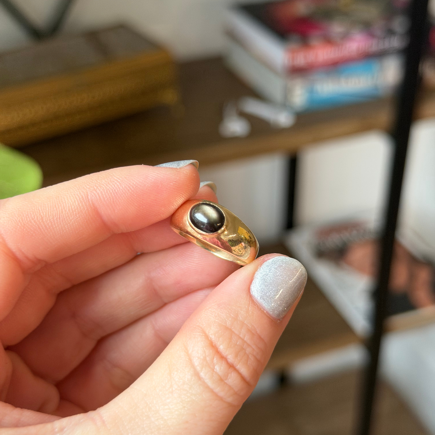 10k cabochon ring clone with black star sapphire