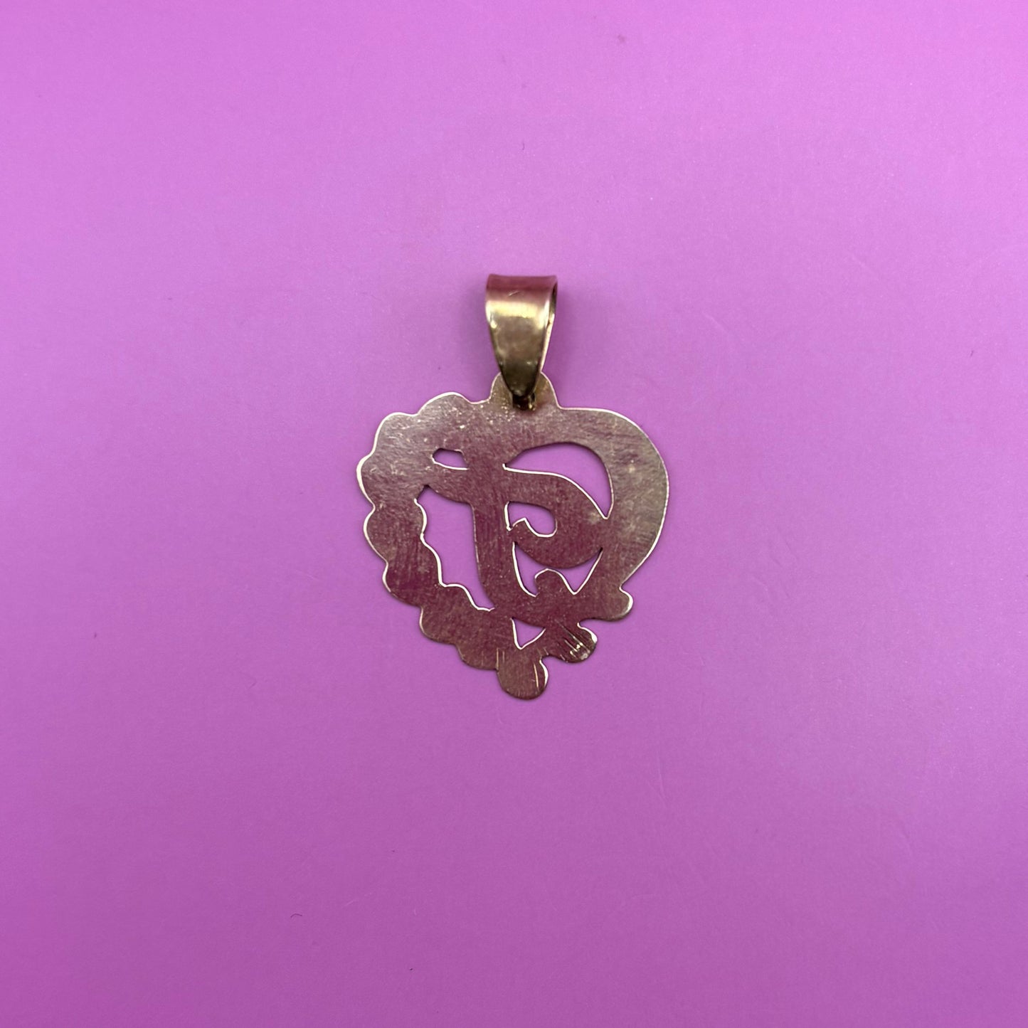 10k letter T heart charm