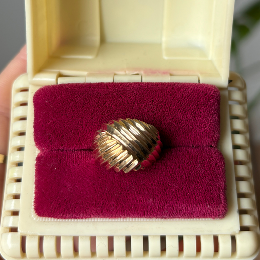 14k dome croissant ring