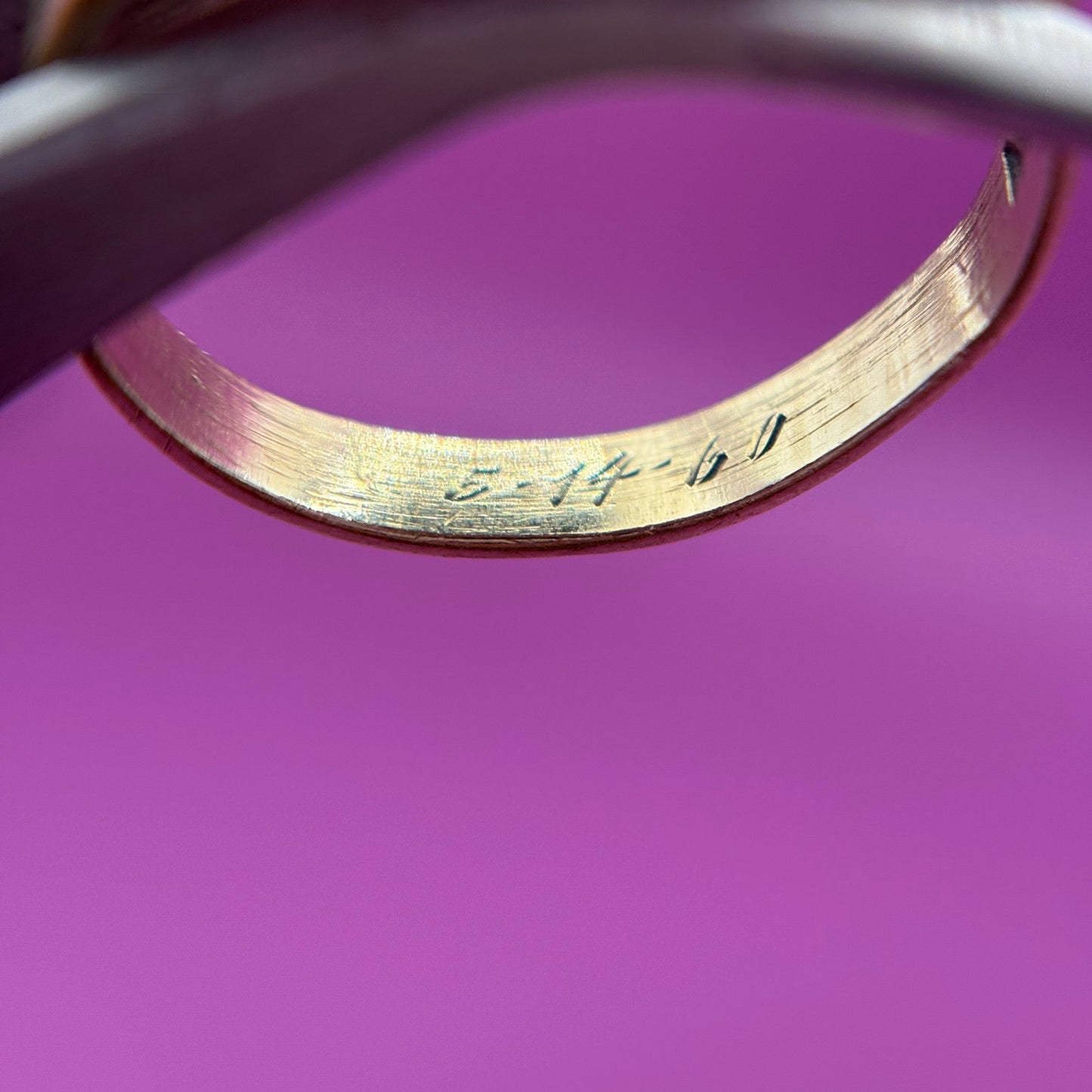 14k fluted square signet DG