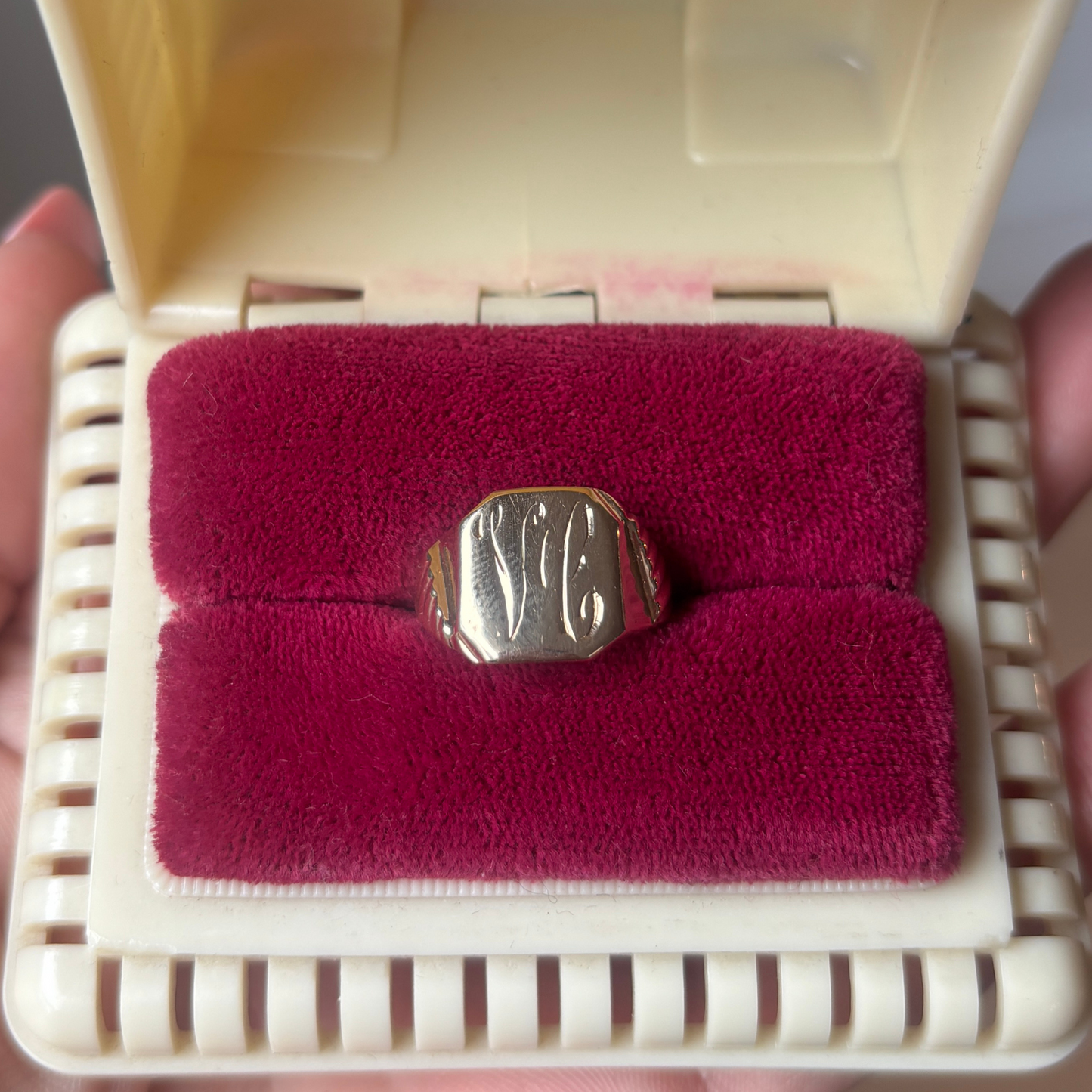 14k signet with script VC initials