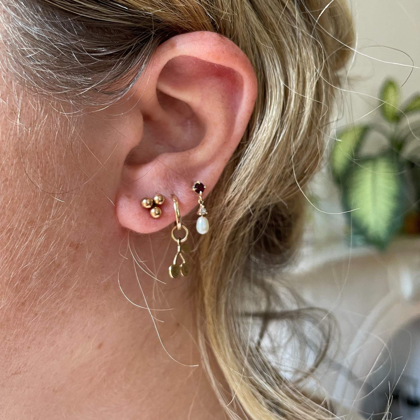 14k ball cluster stud earrings