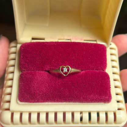 10k heart with diamond center ring