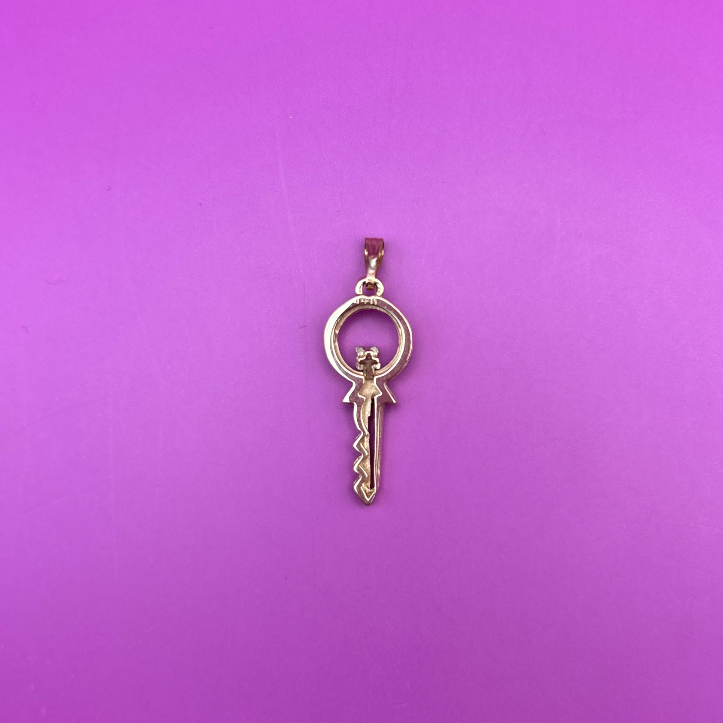 14k key with diamond charm