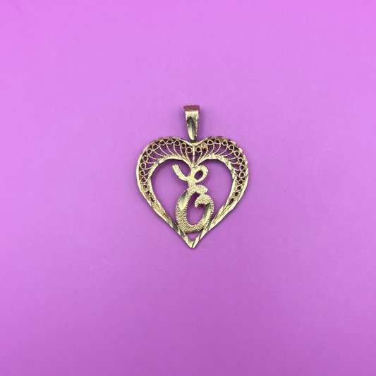 10k letter E in a heart charm