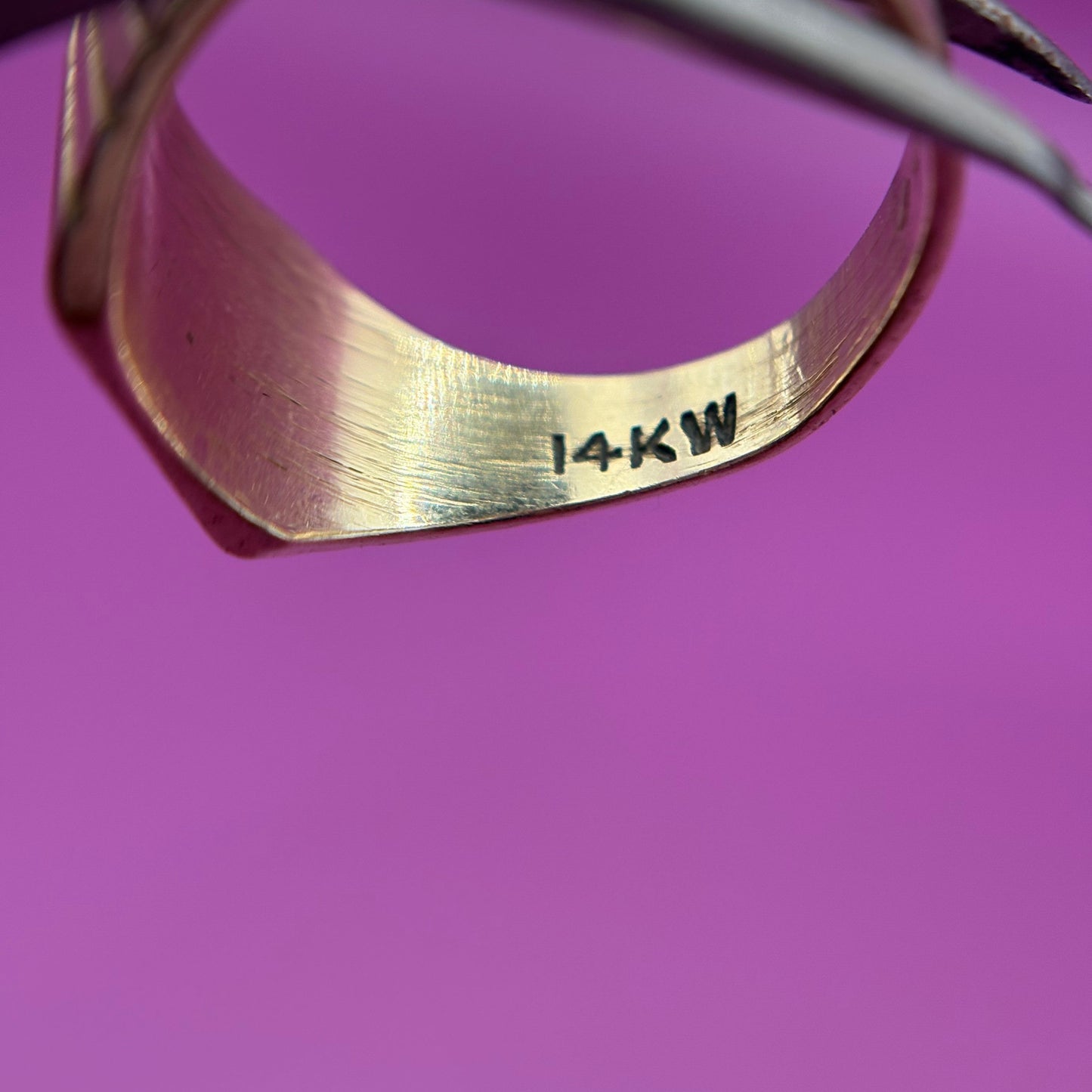 14k fluted square signet DG