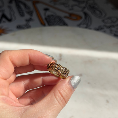 14k 30s scallop floral lattice infinity band with diamonds