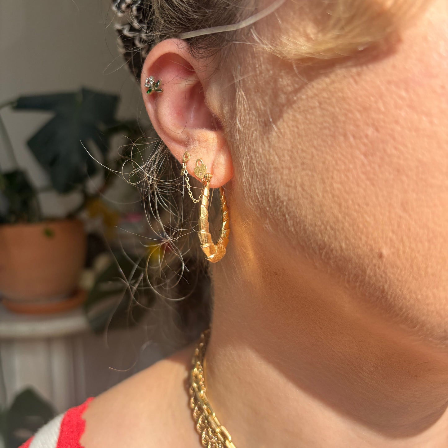 14k really good semi hollow shrimp hoops