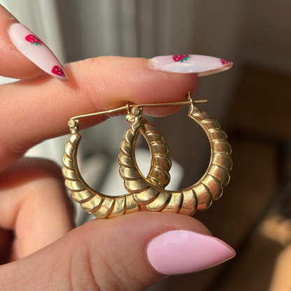 14k puffy scalloped semi hollow hoops
