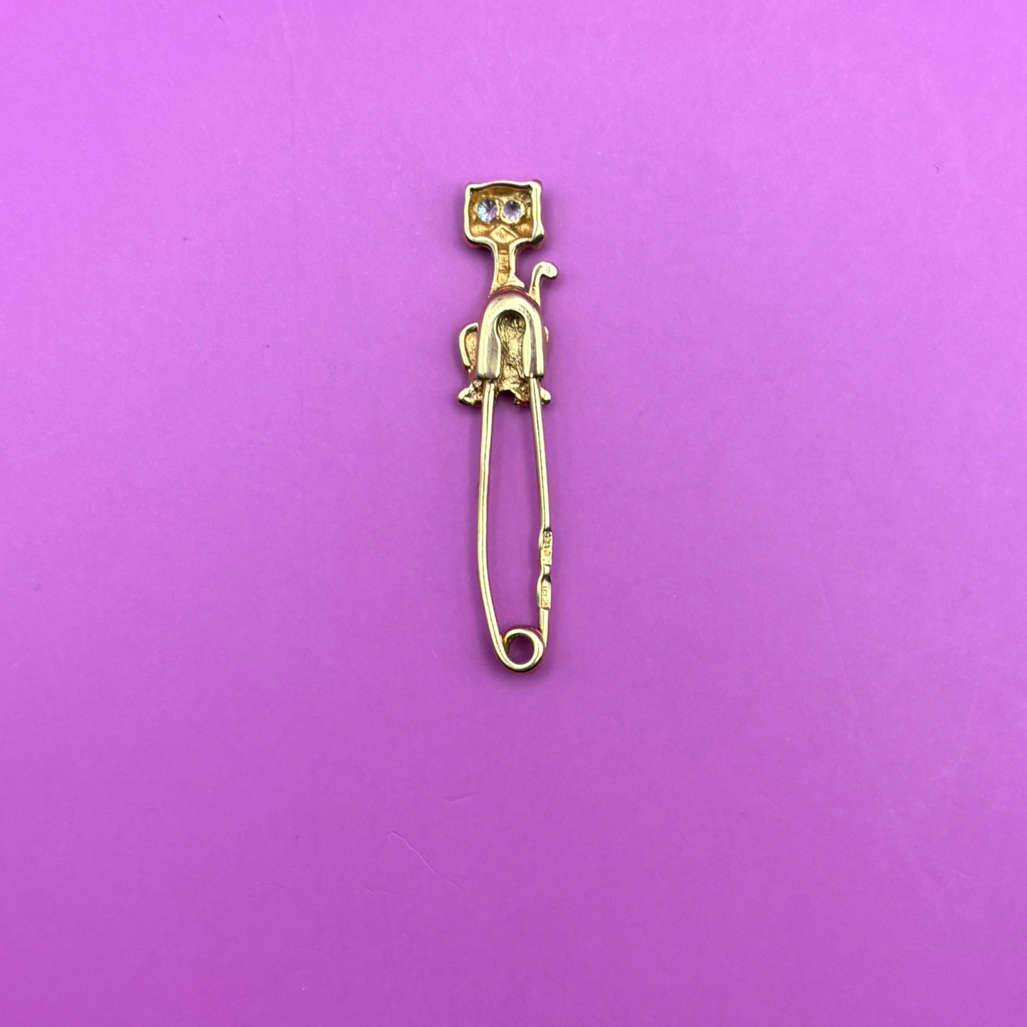 14k cat with gem eyes safety pin