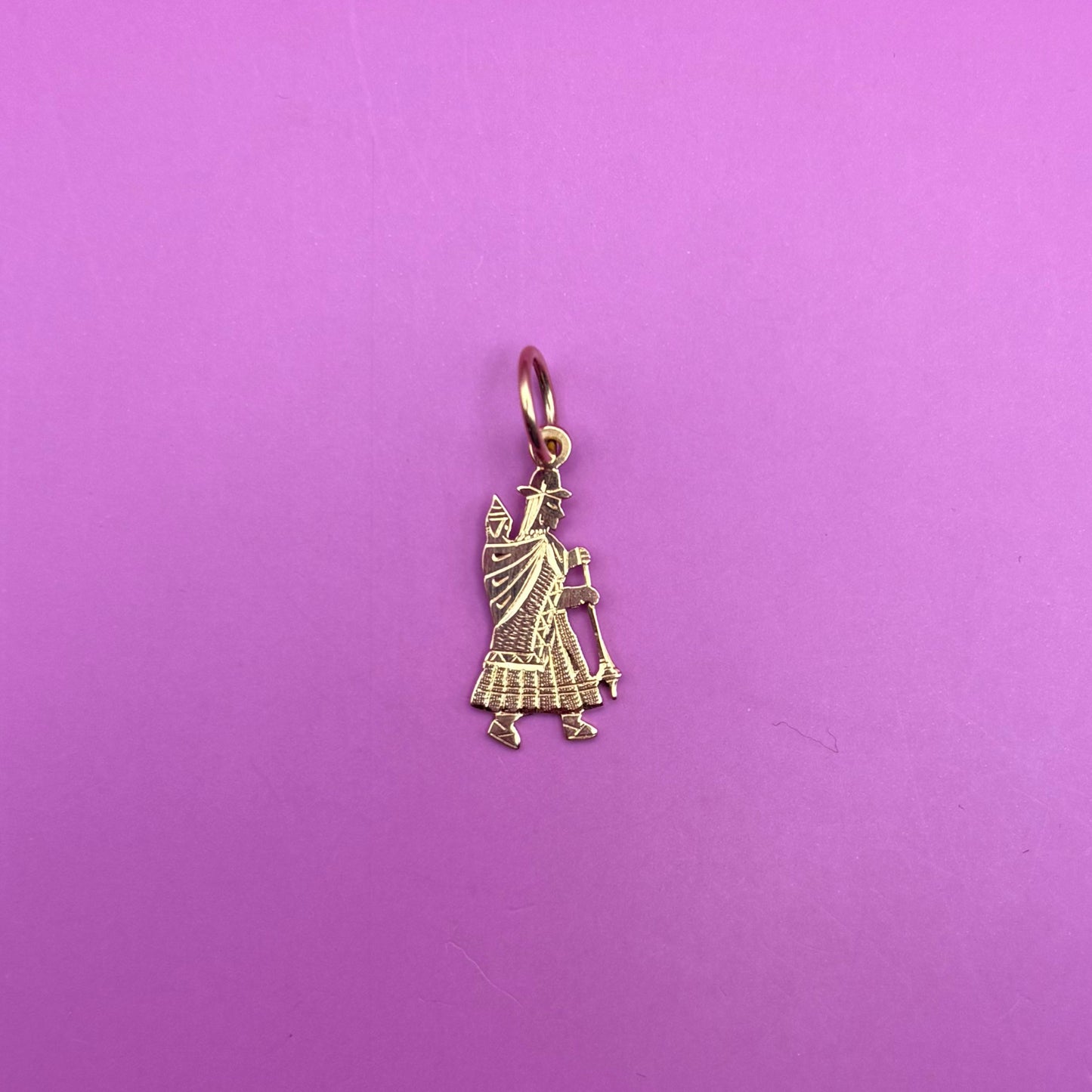 18k meso woman with babe charm