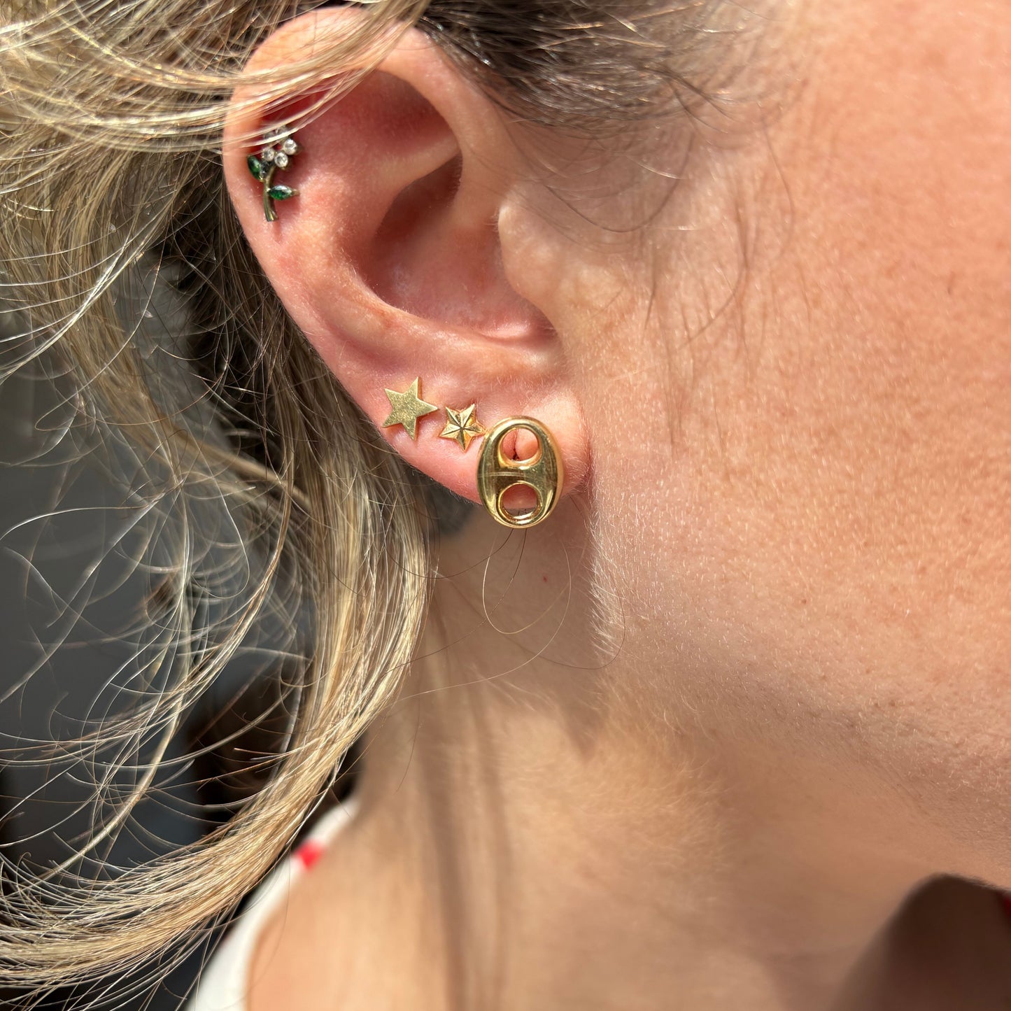 14k flat star single stud earring
