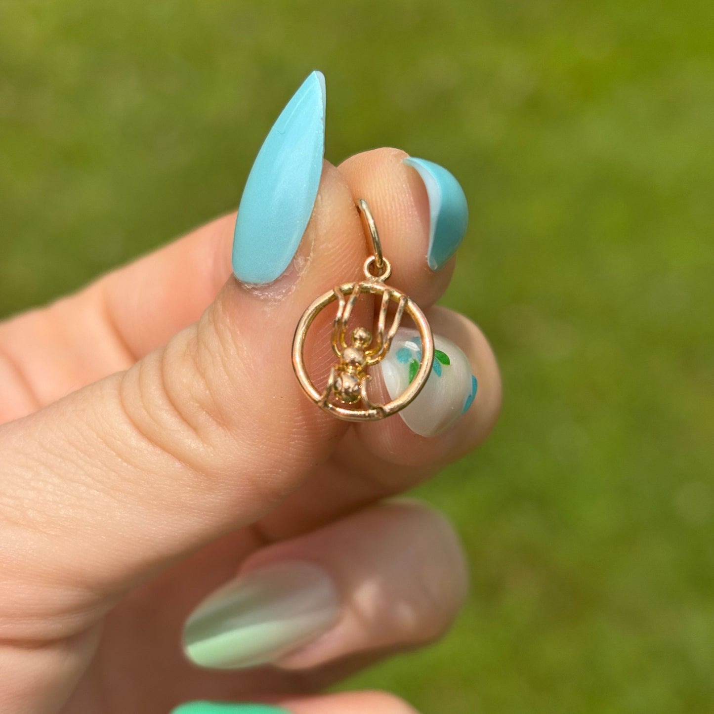 18k spider charm