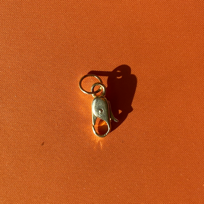 14k lobster clasp with dot