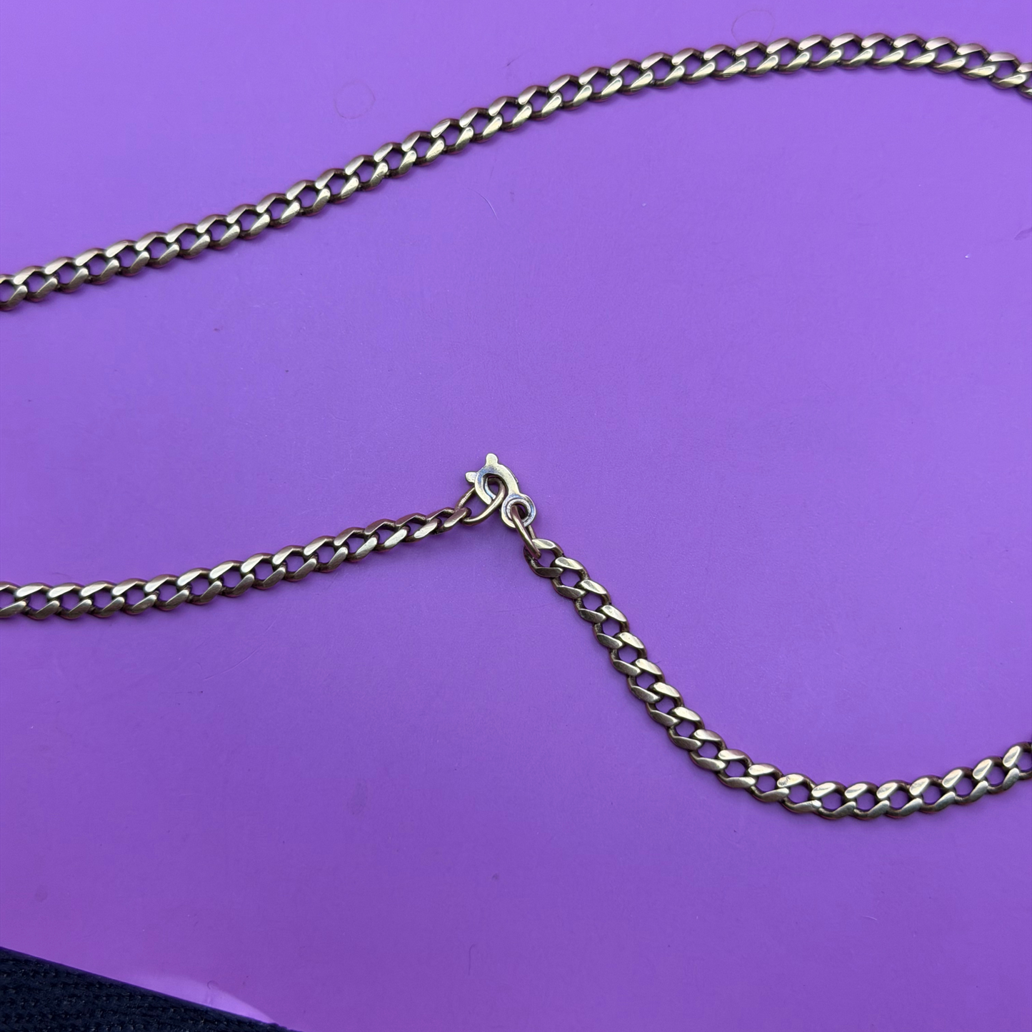 18k vintage curb chain with sister clasp 18.75"