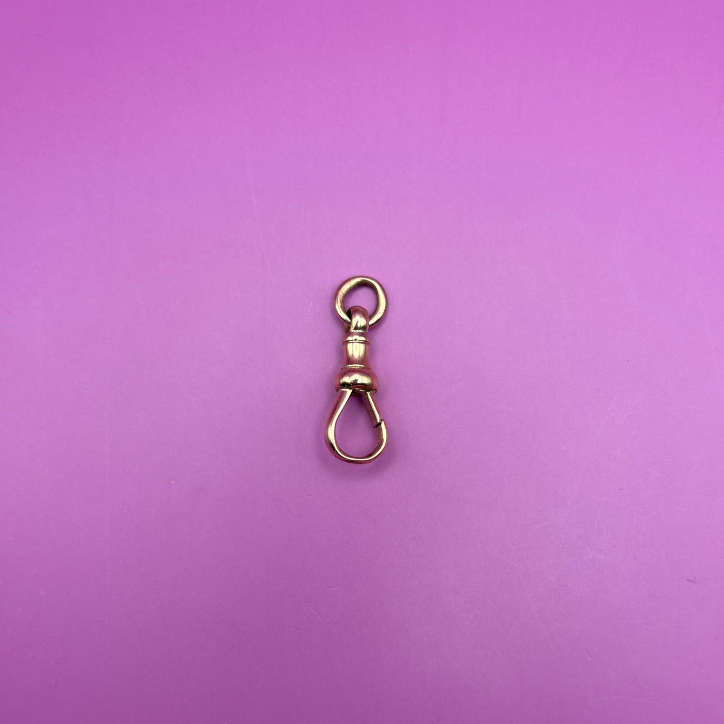 9k antique dog clip
