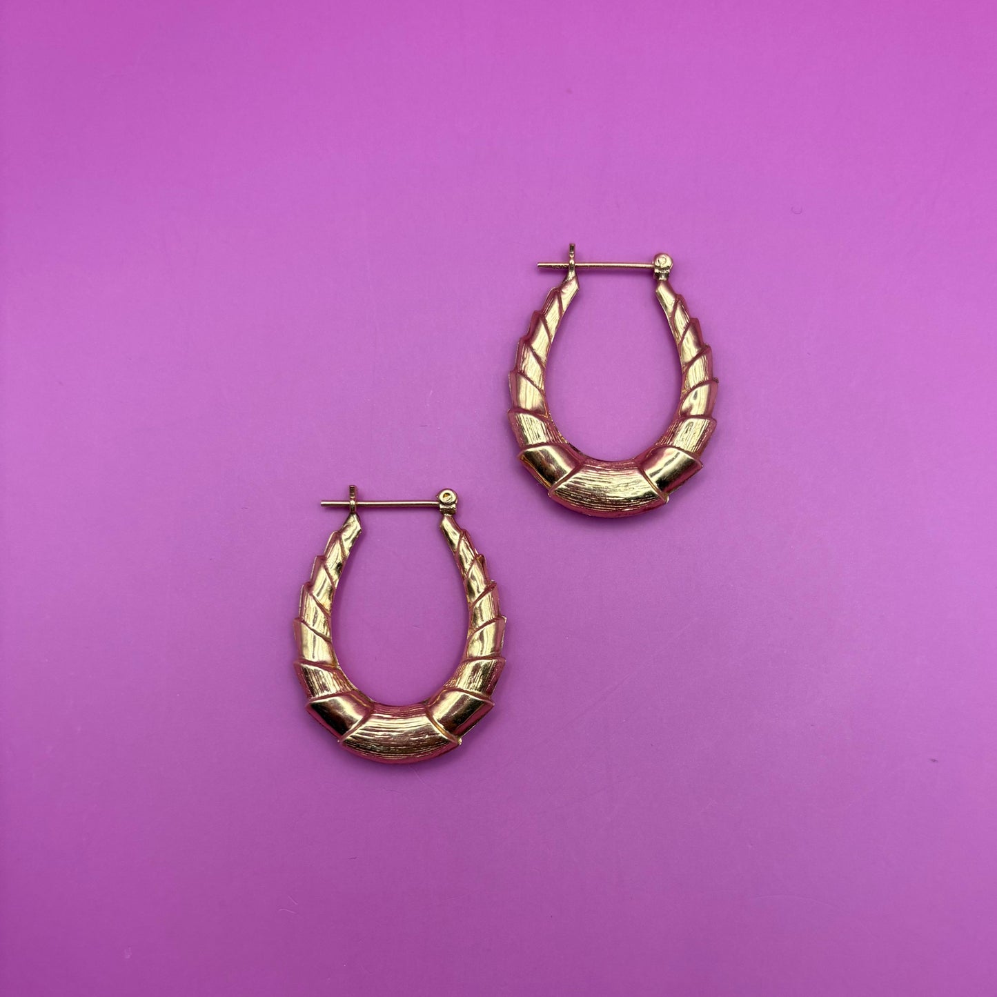 14k really good semi hollow shrimp hoops