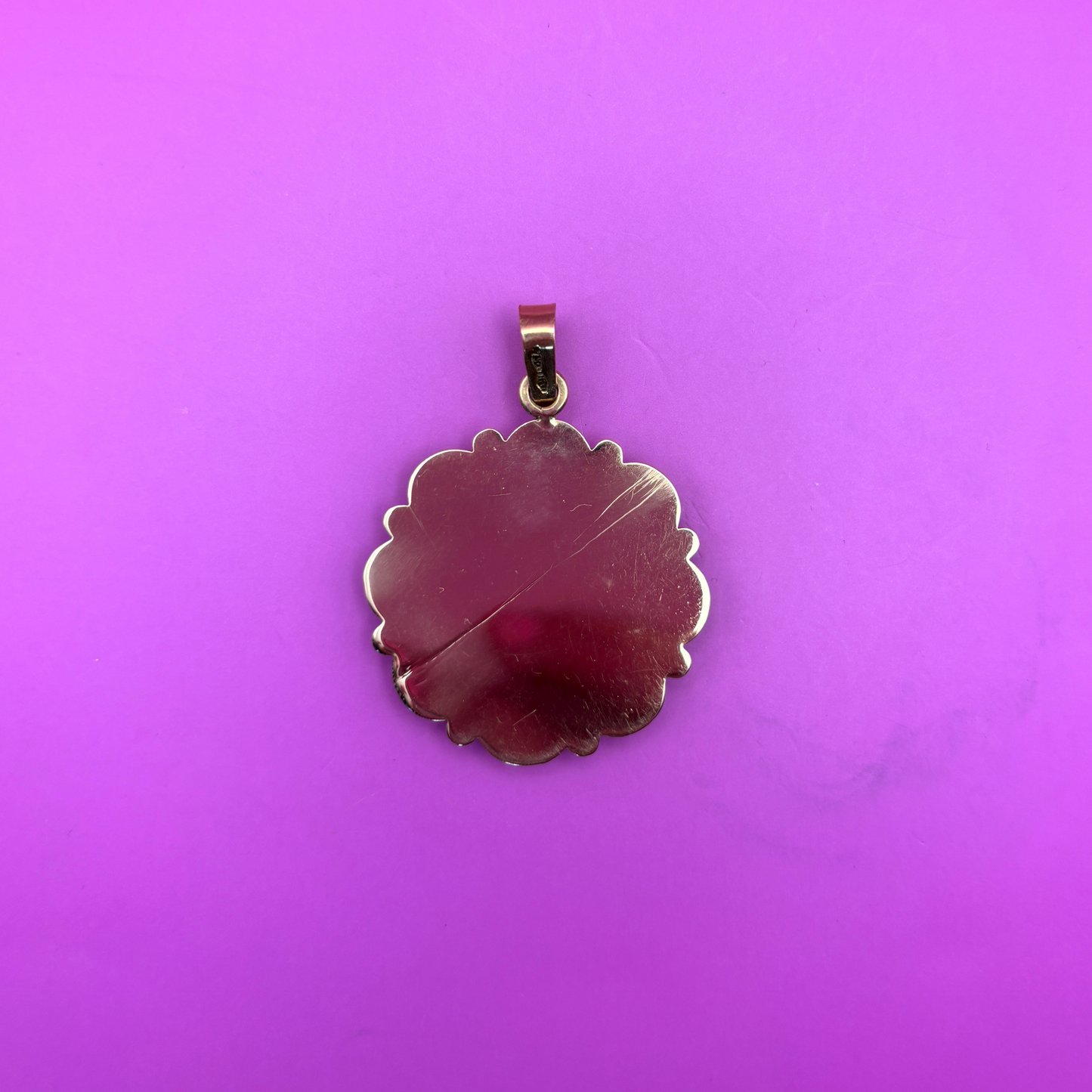 18k fortuna pendant