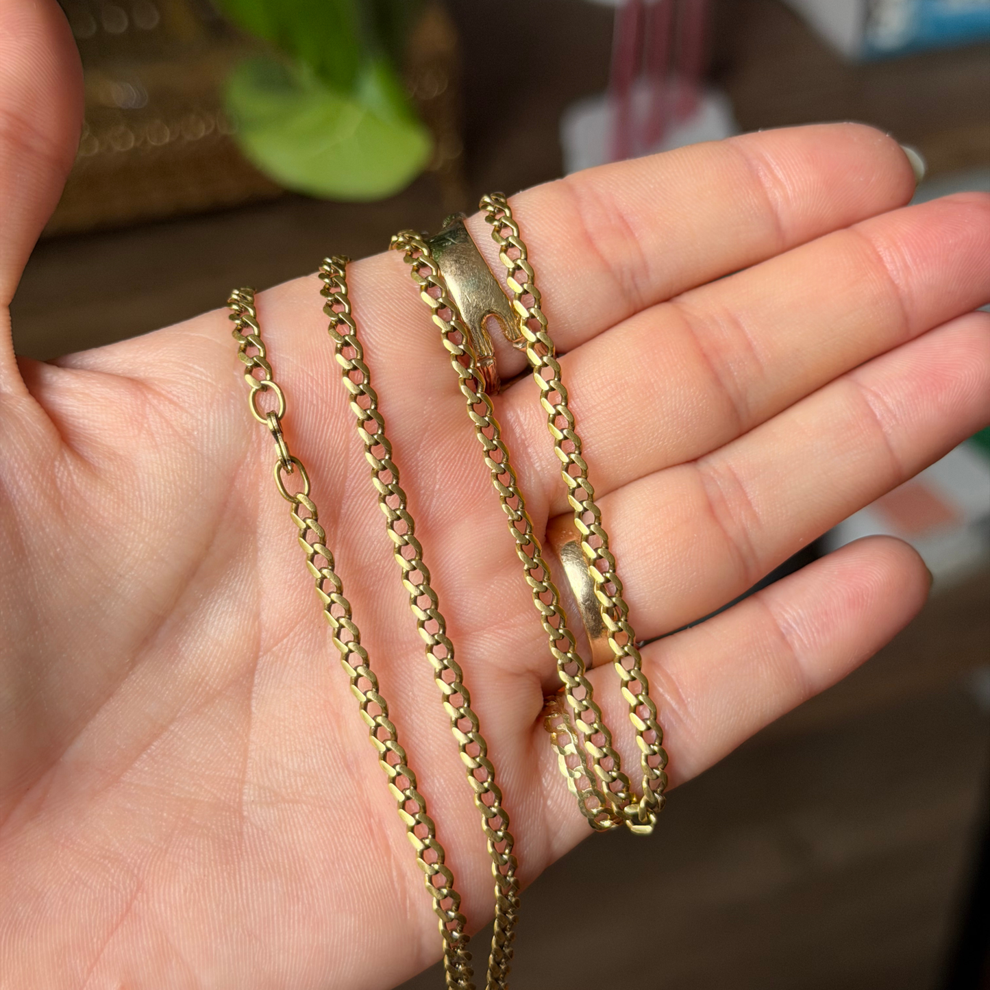 18k vintage curb chain with sister clasp 18.75"