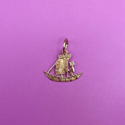 18k meso gondola man charm