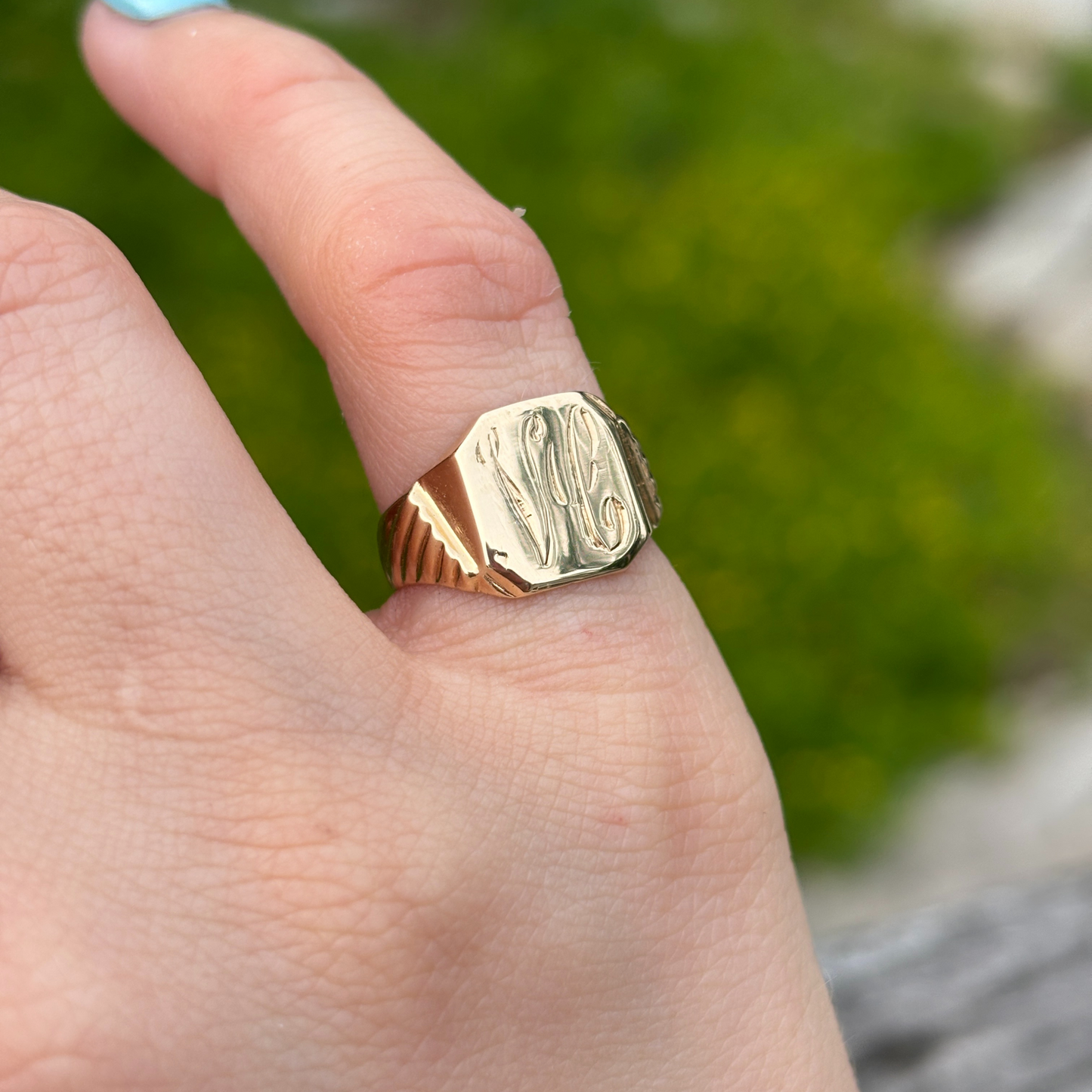 14k signet with script VC initials