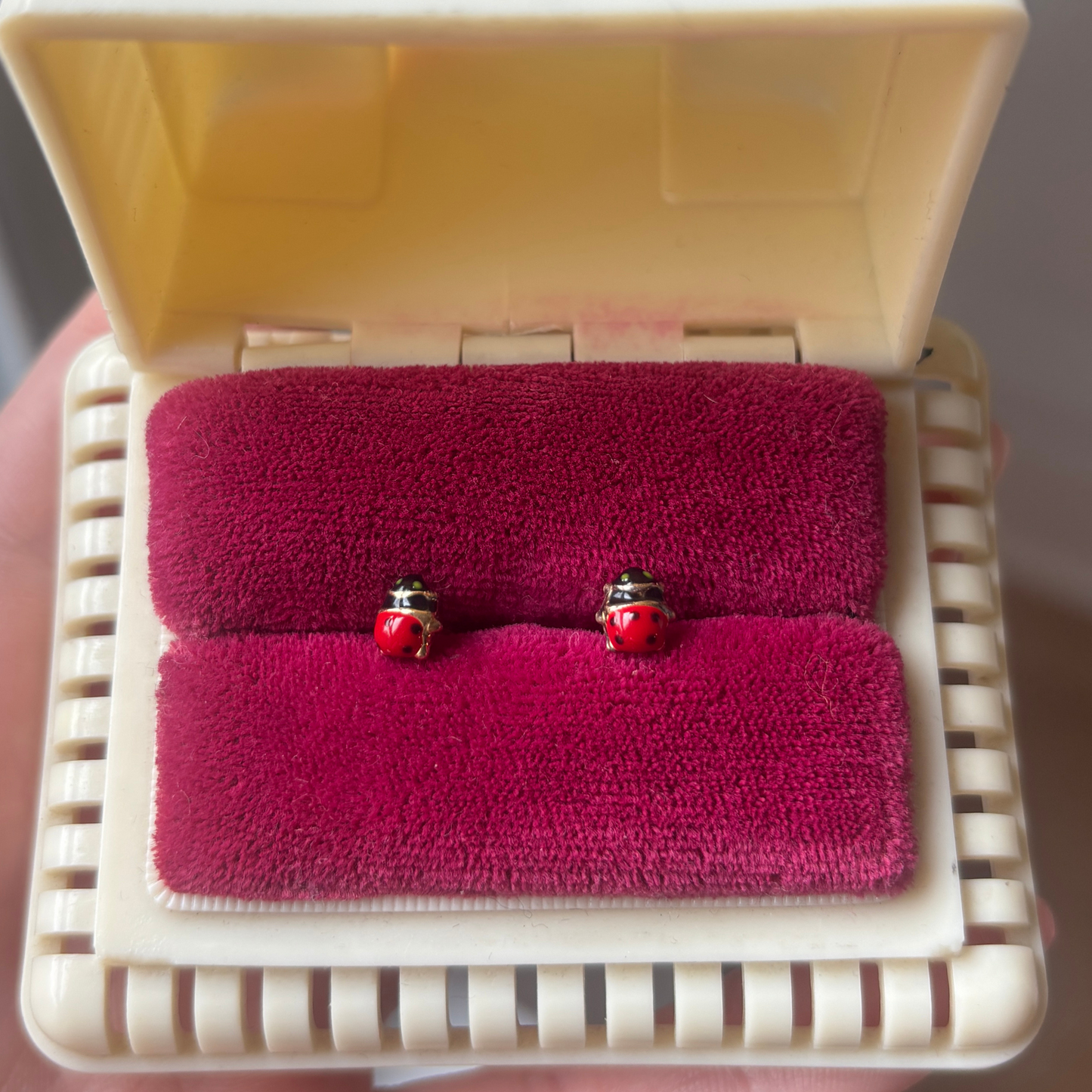 18k ladybug studs earrings