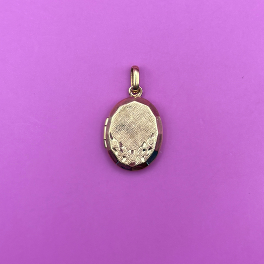 14k oval locket with engraving charm