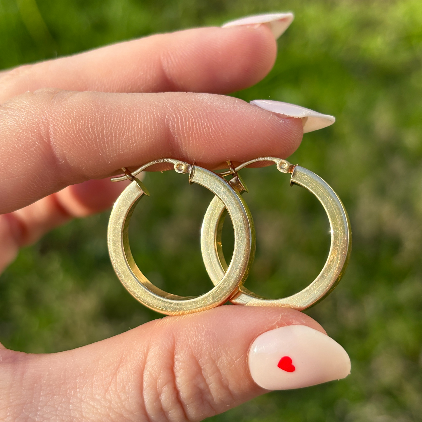 14k squared semi hollow hoops