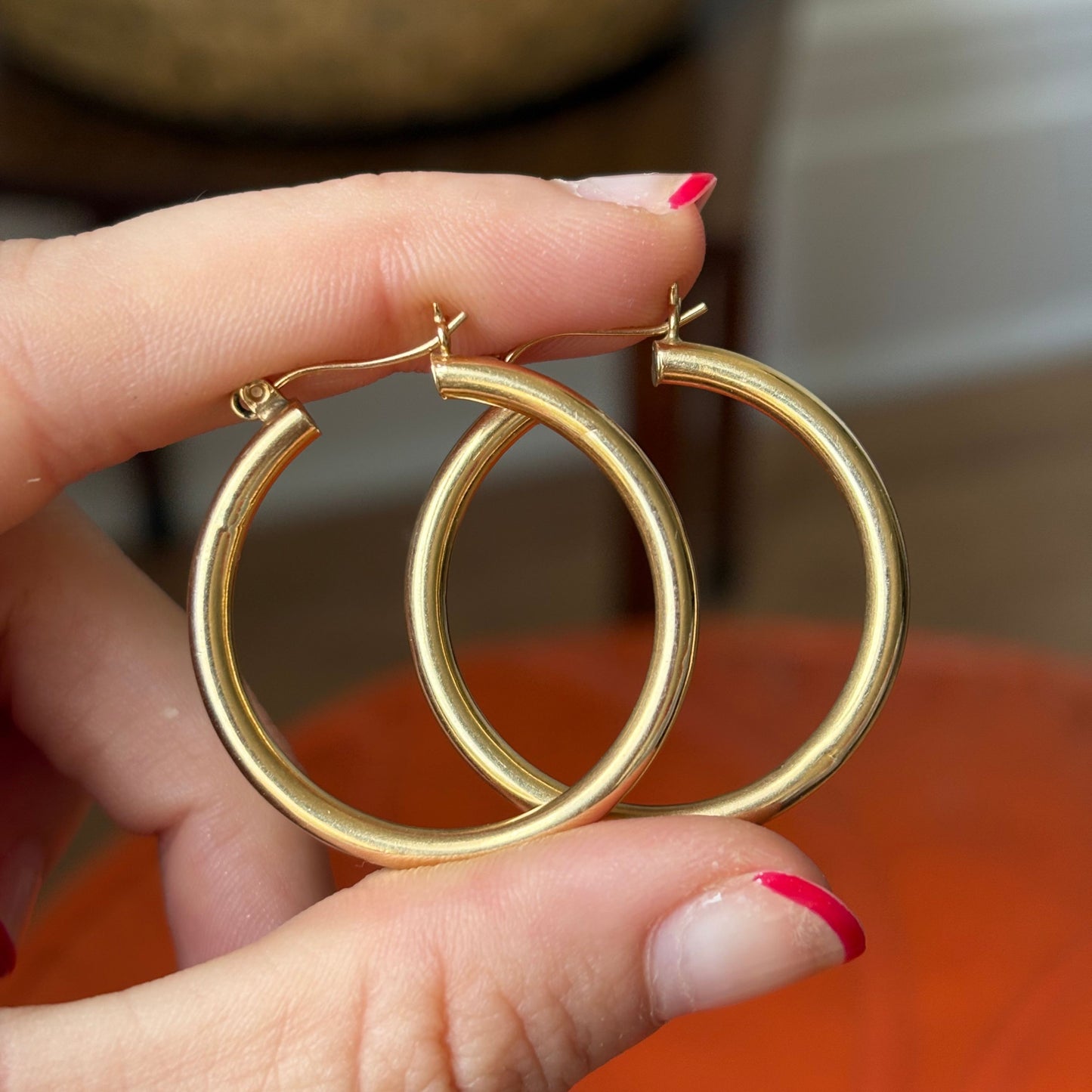 14k semi hollow tube hoops