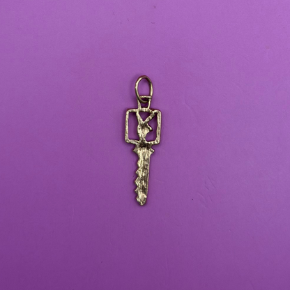 14k playboy bunny key