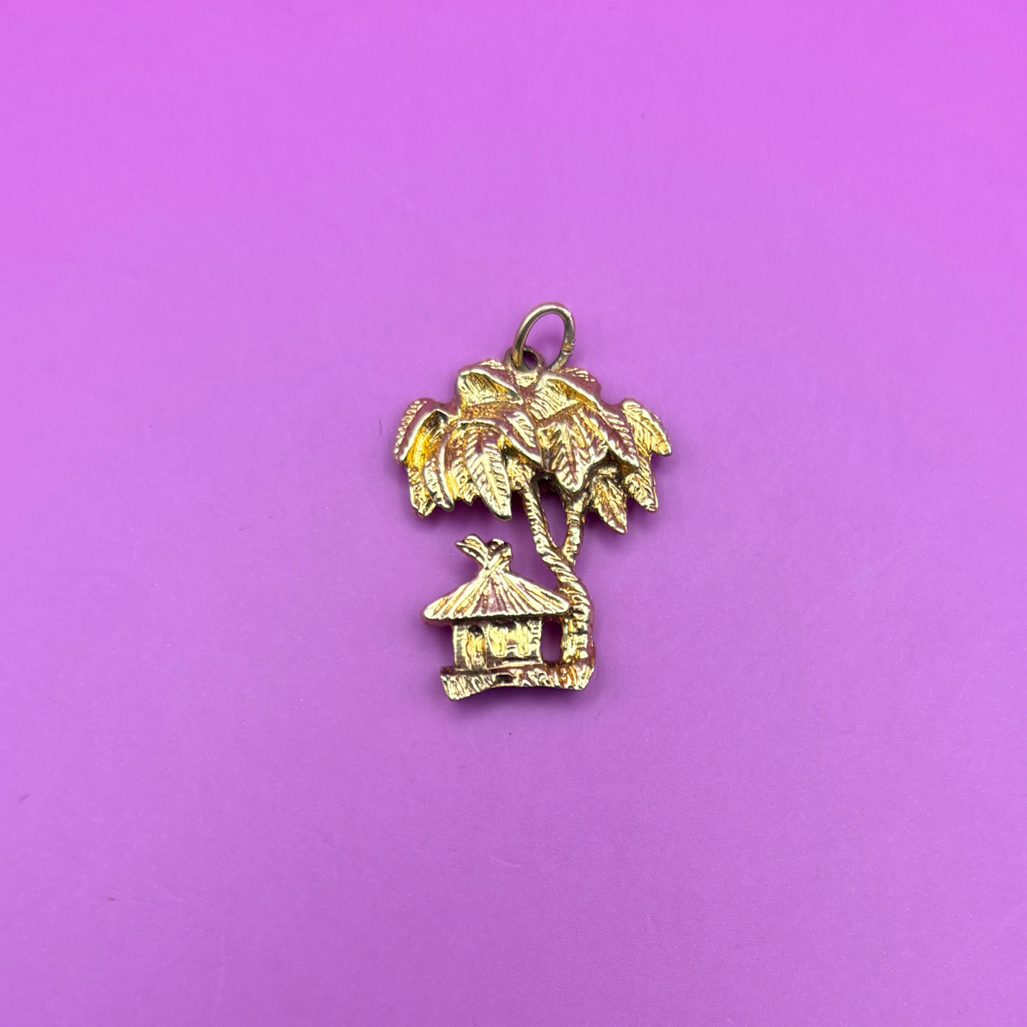 14k palm trees charm