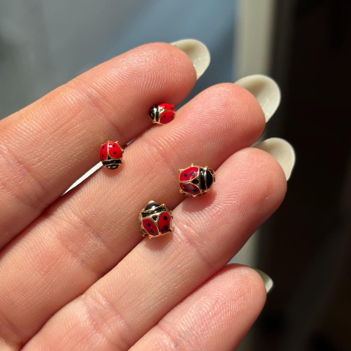 18k ladybug studs earrings
