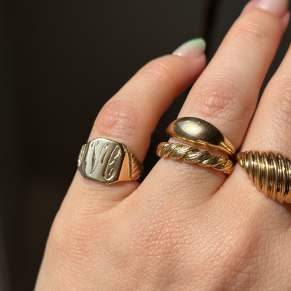 14k signet with script VC initials