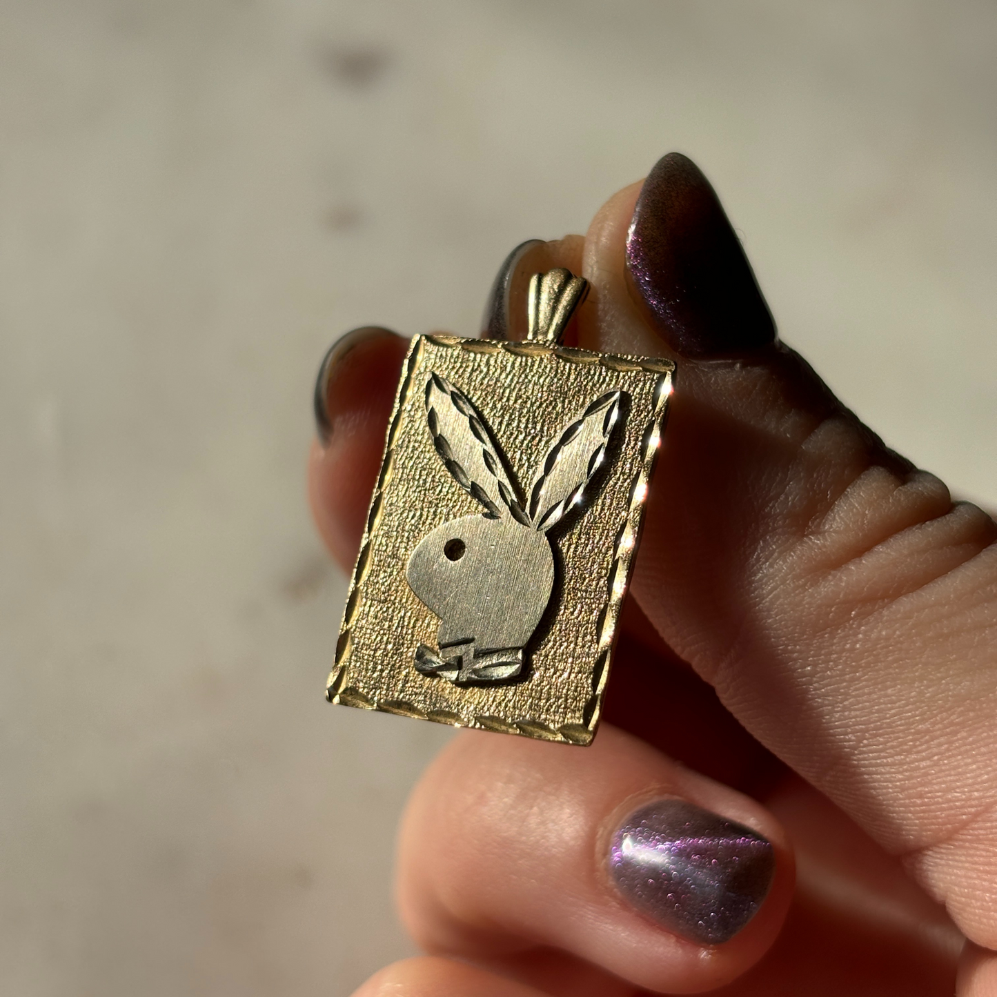 14k playboy bunny by Michael Anthony plate charm