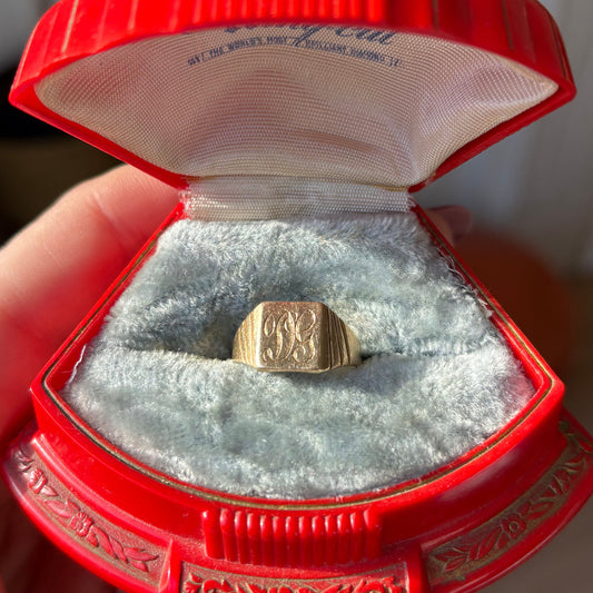 14k fluted square signet DG