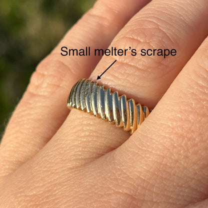 14k fluted infinity band