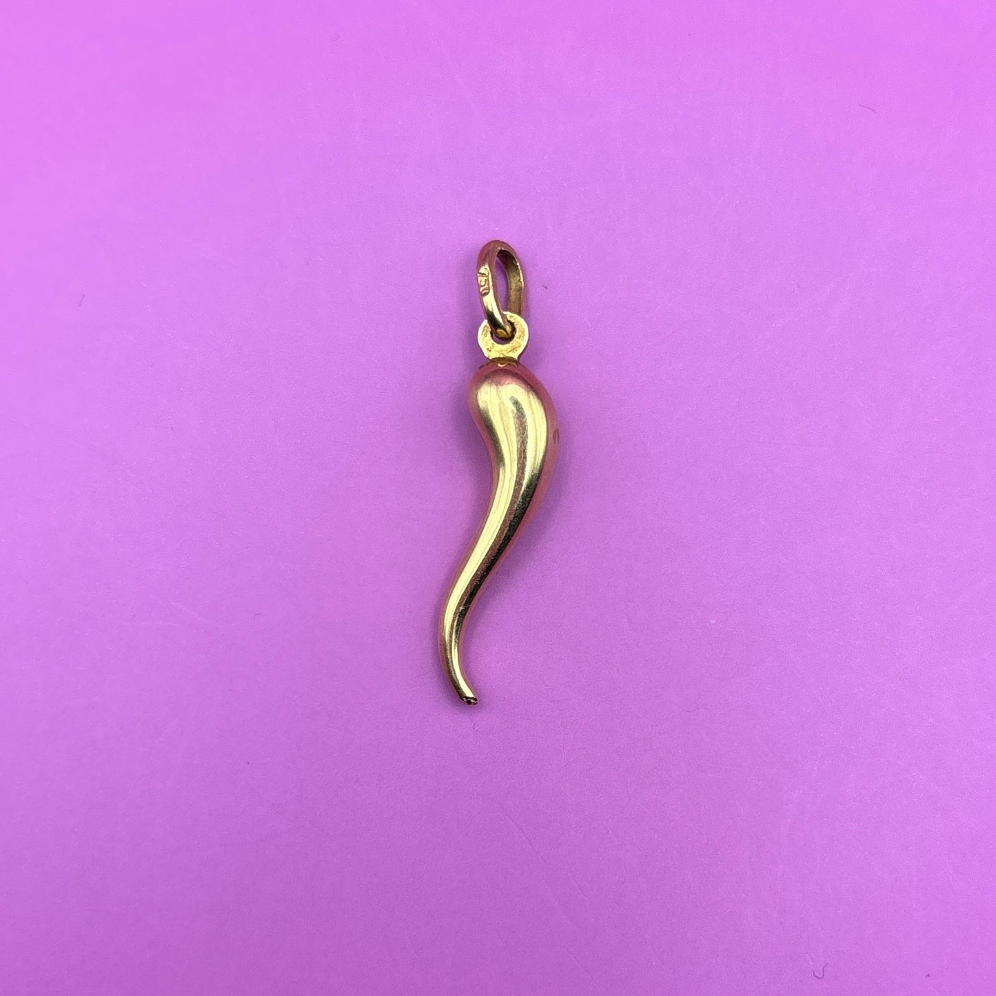 18k hollow cornicello charm 1 1/8’’