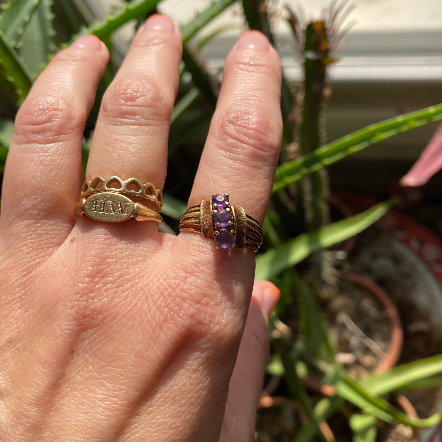 14k ring with 3 amethysts